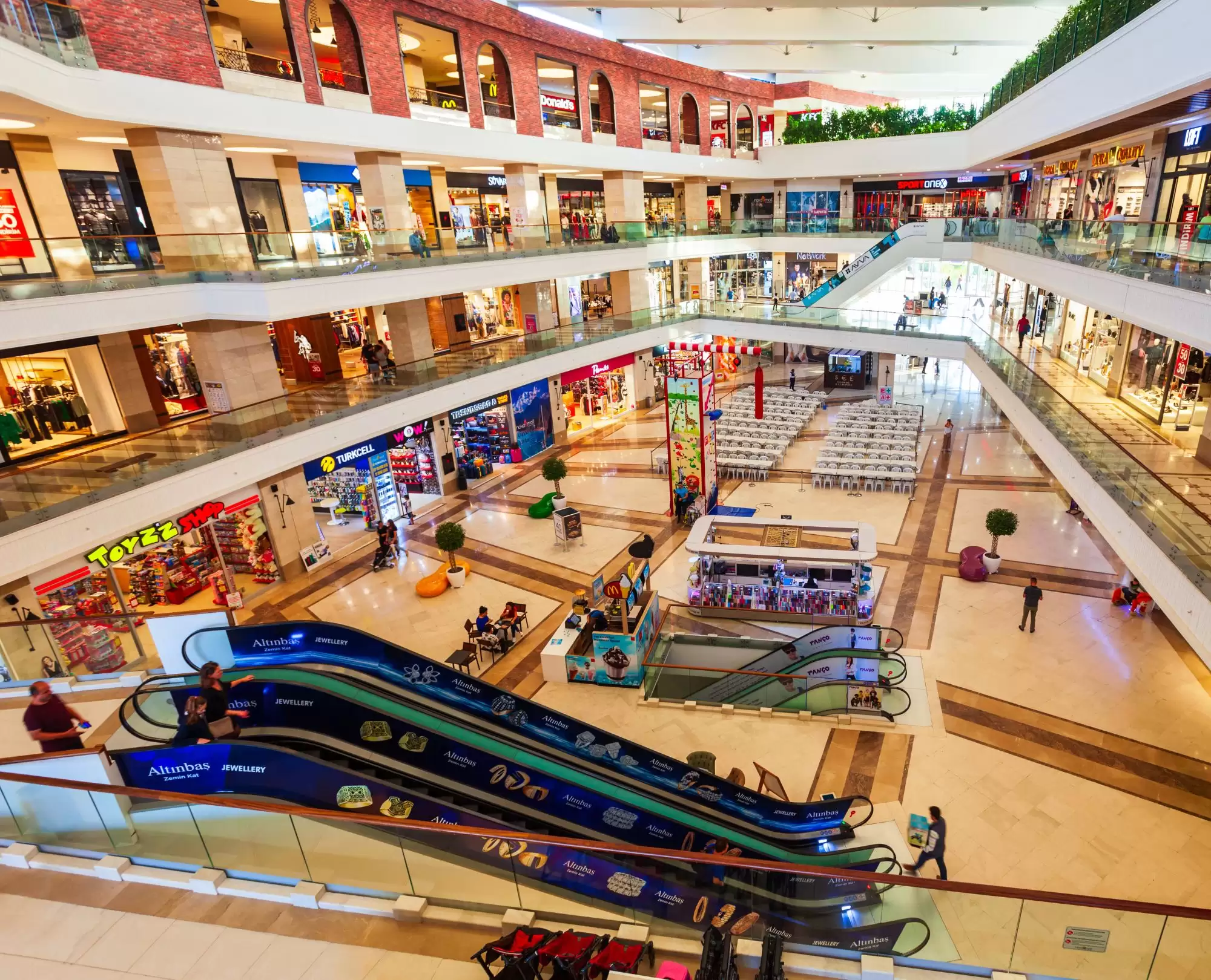 Top 10 The Biggest Shopping Malls In Hanoi 2026